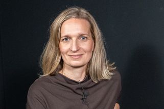 Načapali jste partnera kamarádky při nevěře? Koučka Bánský uvádí, jaké možnosti řešení máte